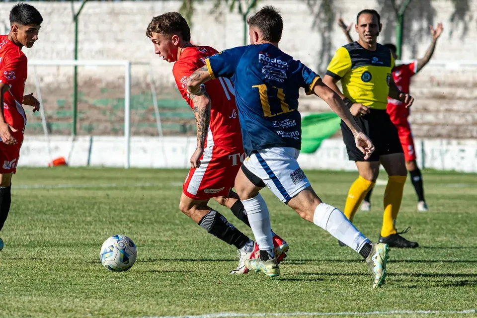 Alejandro Garnacho Profile: Winger Analysis