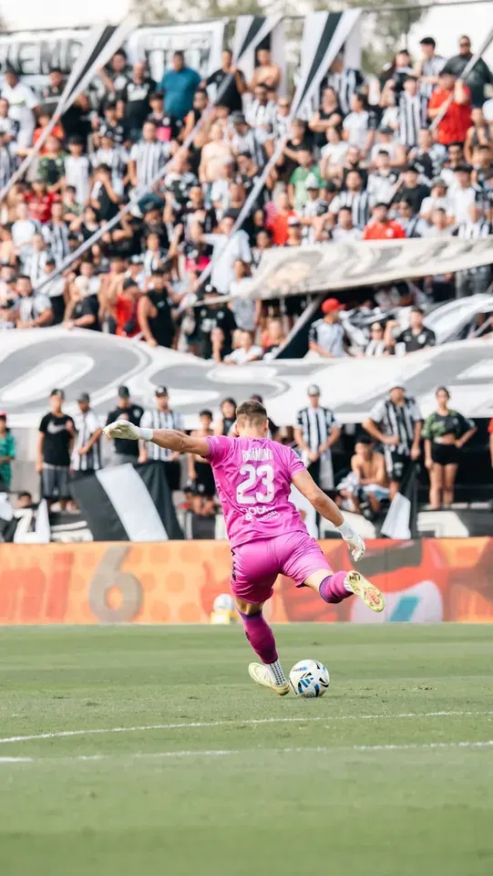Manchester United Transfer Targets: Midfielders in Summer 2026